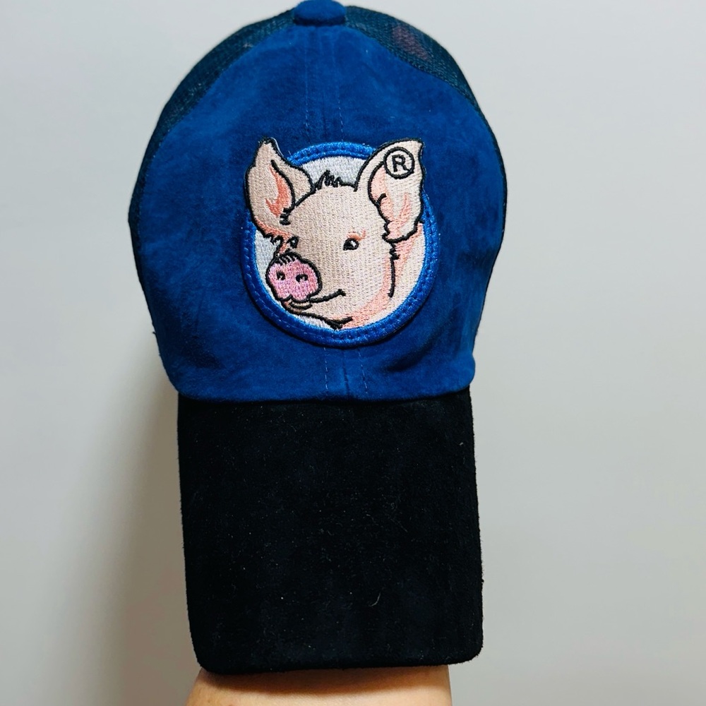 🆕 Trucker Hat - pig logo - suede blue bill